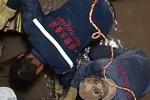 中卫电梯井堵漏施工视频